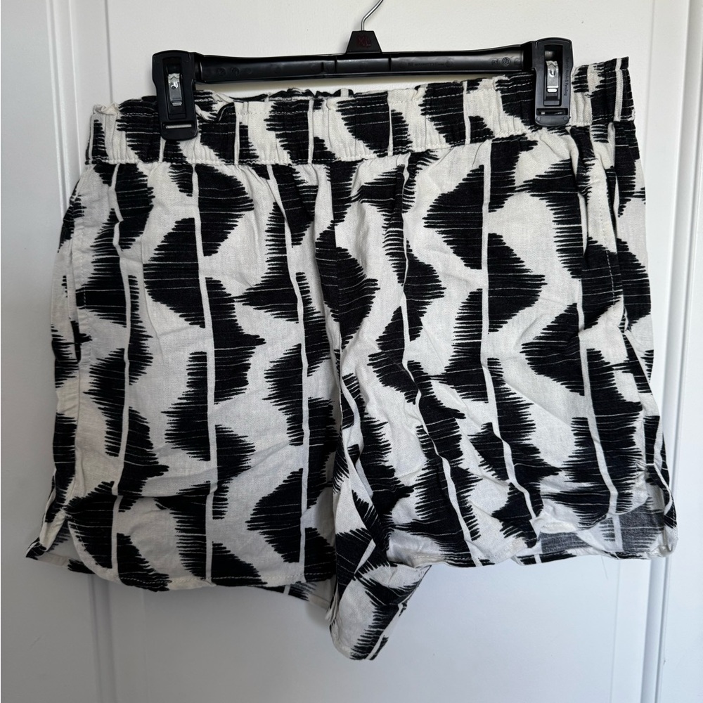 Sonoma Black & White Graphic High-Waist Women’s Shorts
